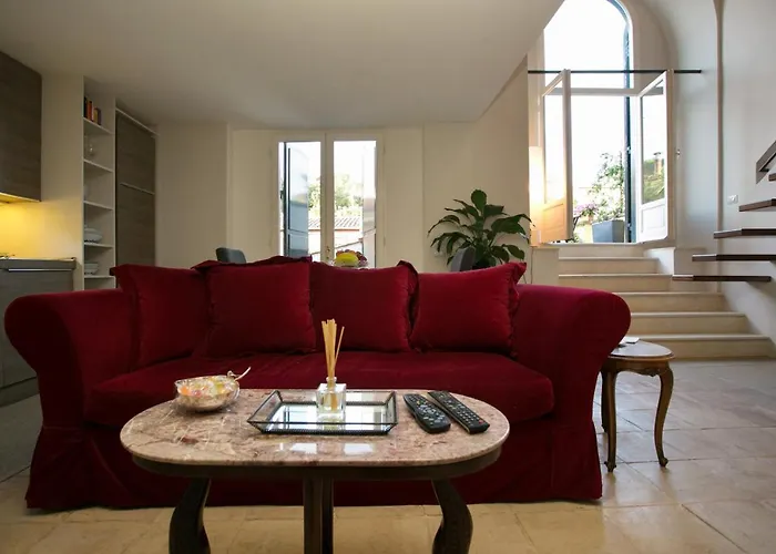 Your Prestigious Penthouse At The Spanish Steps Rome