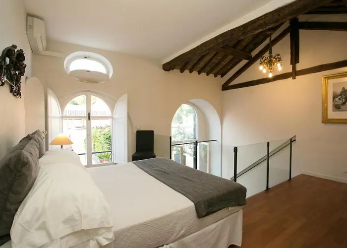 Appartement Your Prestigious Penthouse At The Spanish Steps