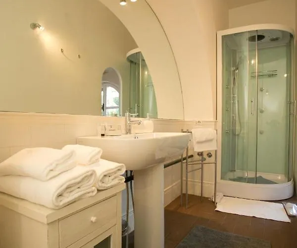 Your Prestigious Penthouse At The Spanish Steps *