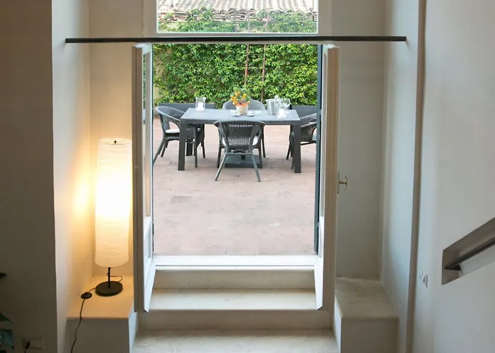 Your Prestigious Penthouse At The Spanish Steps Appartement *