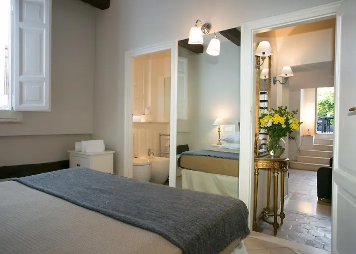 Your Prestigious Penthouse At The Spanish Steps Rome