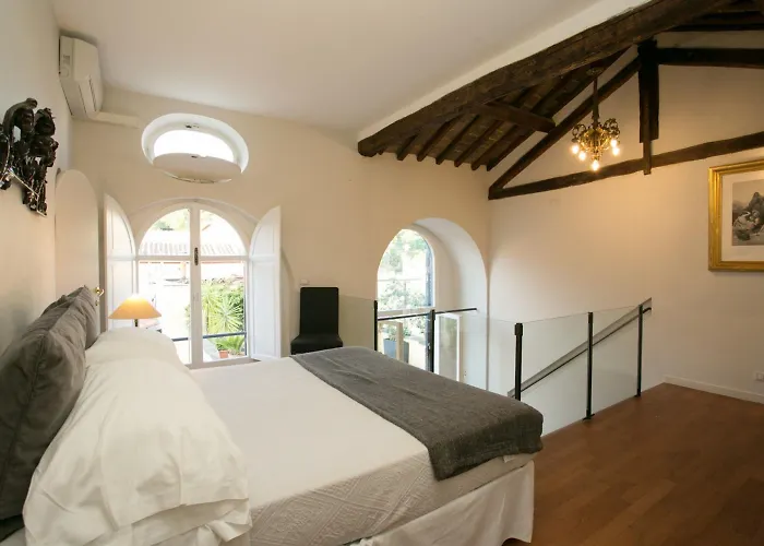 Appartement Your Prestigious Penthouse At The Spanish Steps