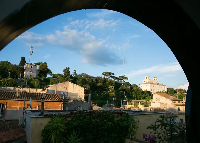 Your Prestigious Penthouse At The Spanish Steps Rome
